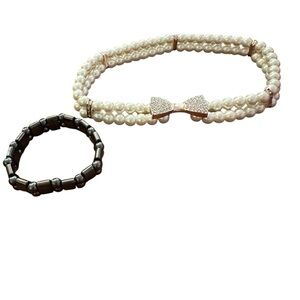 NWOT Elegant Faux Pearl and Bead Bracelet Set